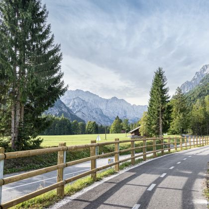 PEDESTRIAN TRAIL AND CYCLING PATH ALONG THE RATEČE–PLANICA ROAD